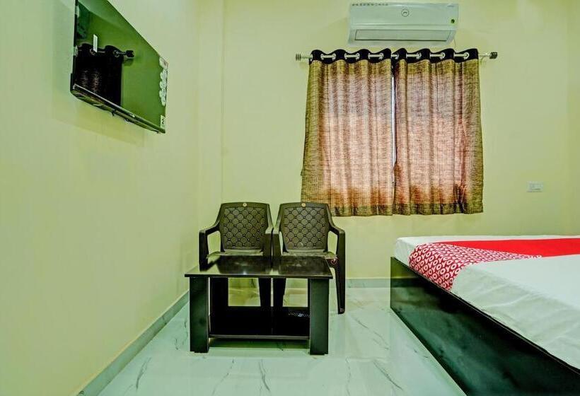 Triple Classic Room, Oyo Flagship Hotel Bliss Inn