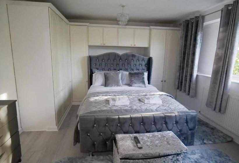 キングサイズベッドのデラックスルーム, Giomakay Luxury Rooms Milton Keynes