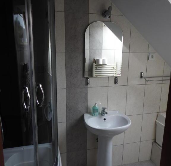 Номер Стандарт, Skigyimes Guesthouse