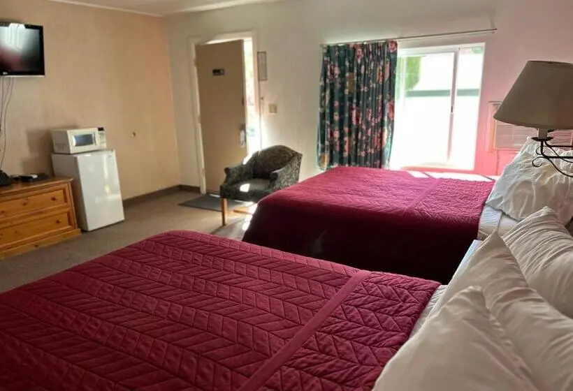 スタンダードルーム, Redwood Arms Motel
