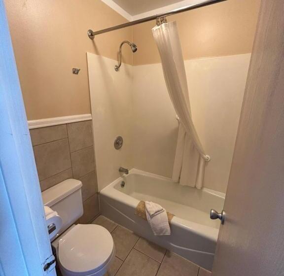 غرفة قياسية, Redwood Arms Motel