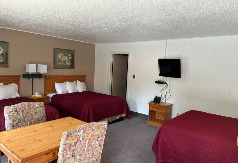 غرفة قياسية ثلاثية, Redwood Arms Motel