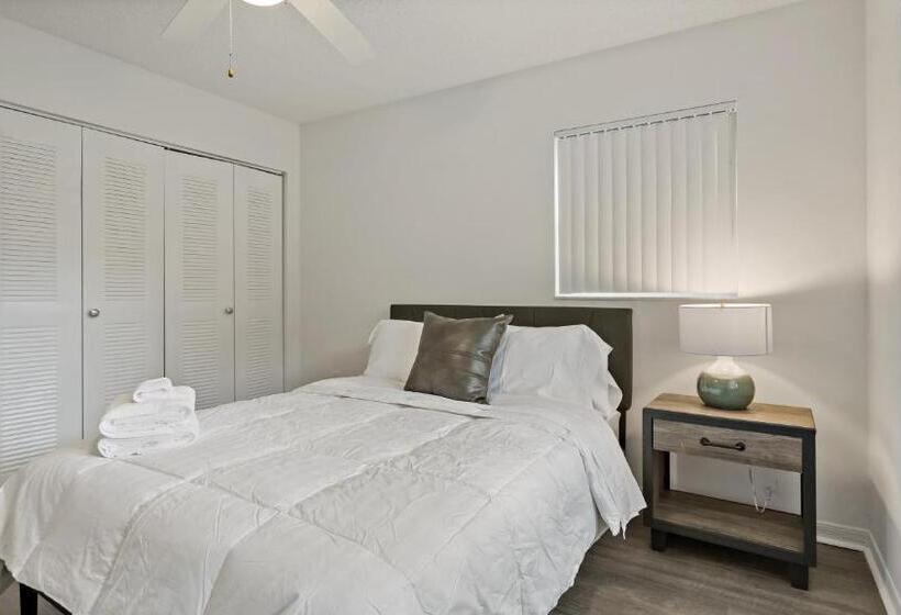 דירת שלושה חדרים, The Voya   Wellington