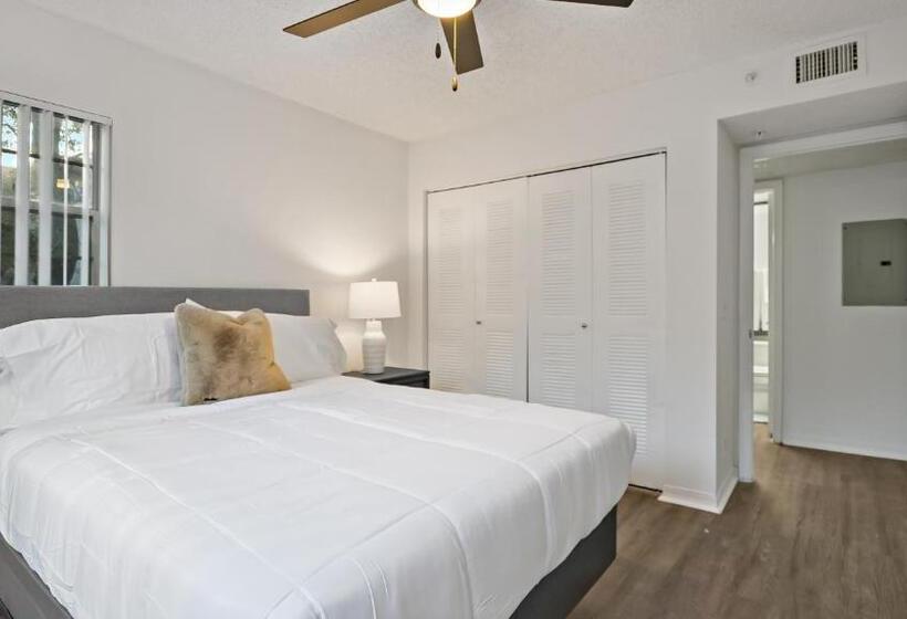 דירה בת חדר שינה 1 עם מרפסת, The Voya   Wellington