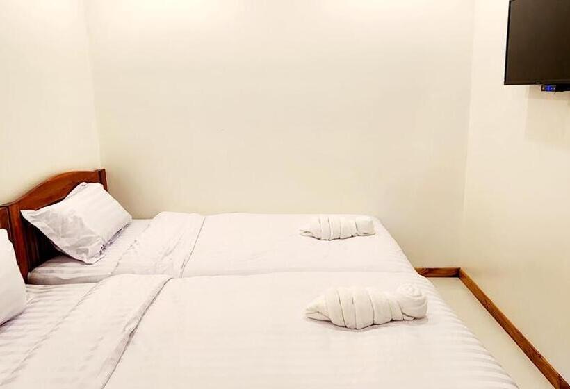 Standard Room, Chotika Hotel โรงแรมโชติกา ณ เชียงคาน