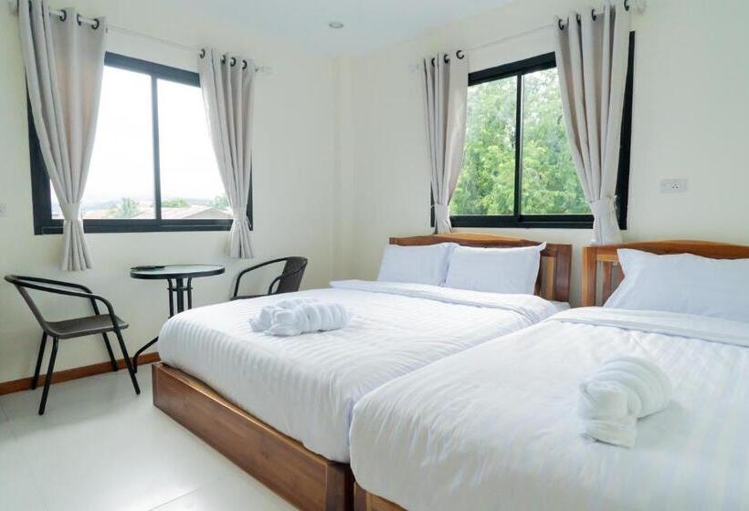 Comfort Triple Room, Chotika Hotel โรงแรมโชติกา ณ เชียงคาน