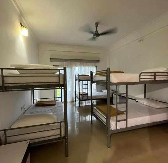 Łóżko we Wspólnym Pokoju, Del Hostel