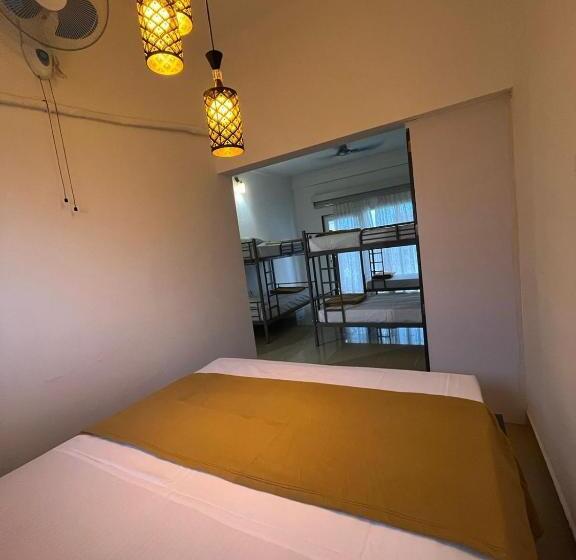 Vuode Makuusalissa, Del Hostel