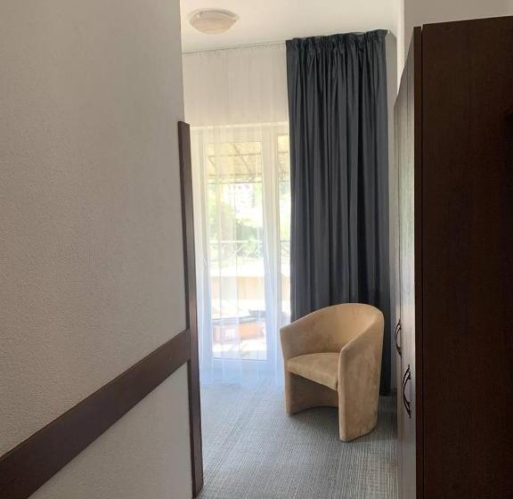 סוויטת ג'וניור עם מרפסת, Gots   готельно ресторанний комплекс