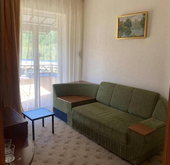 סוויטת ג'וניור עם מרפסת, Gots   готельно ресторанний комплекс