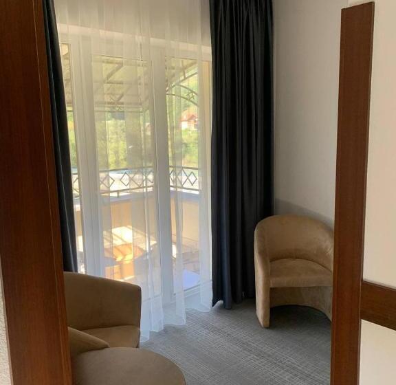 סוויטת ג'וניור עם מרפסת, Gots   готельно ресторанний комплекс