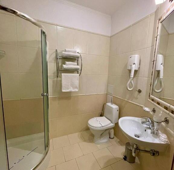 דירת חדר, Gots   готельно ресторанний комплекс