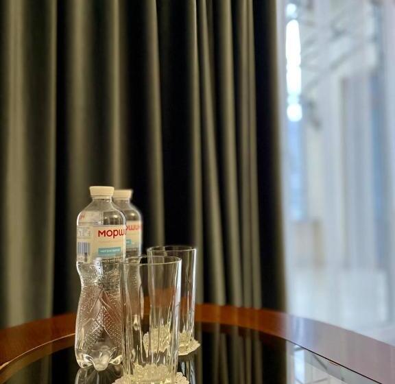 דירת חדר, Gots   готельно ресторанний комплекс