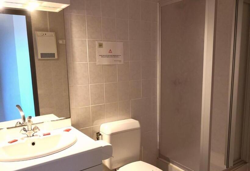 Номер Стандарт Трехместный, Hôtel Les Sources