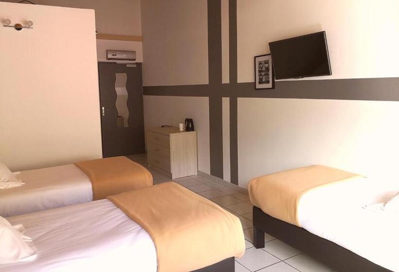 Номер Стандарт Трехместный, Hôtel Les Sources