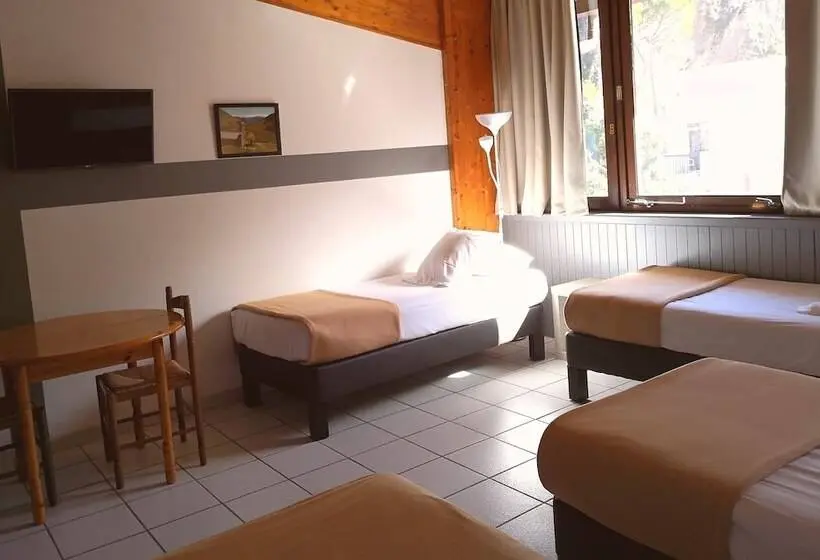 スタンダード４人部屋, Hôtel Les Sources