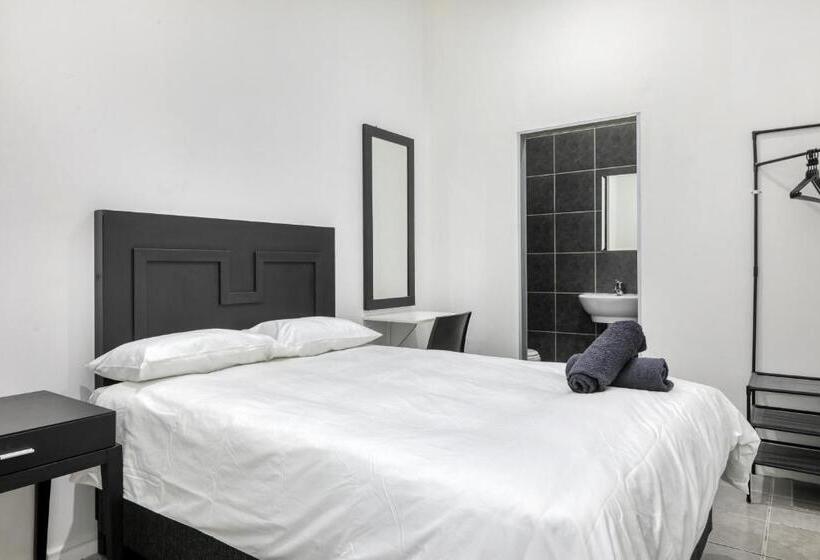 חדר אקונומי, Inn & Out Express Sea Point