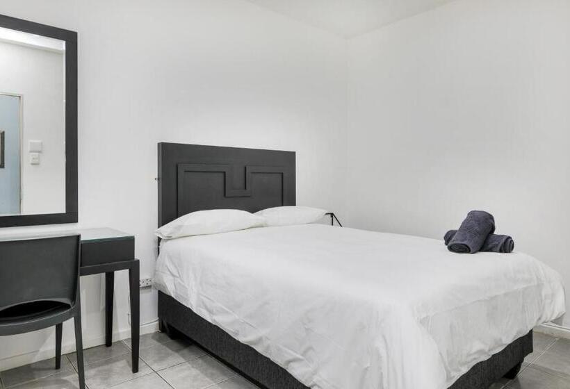 Номер Economy, Inn & Out Express Sea Point