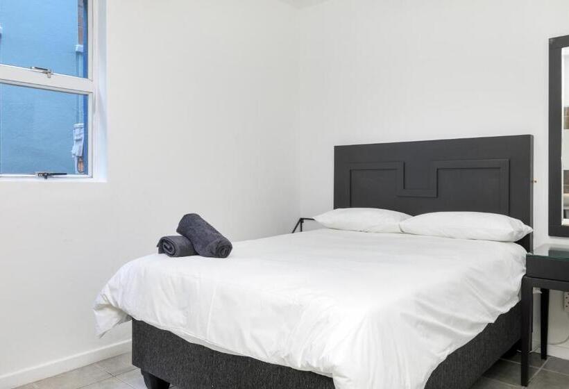 Номер Стандарт, Inn & Out Express Sea Point