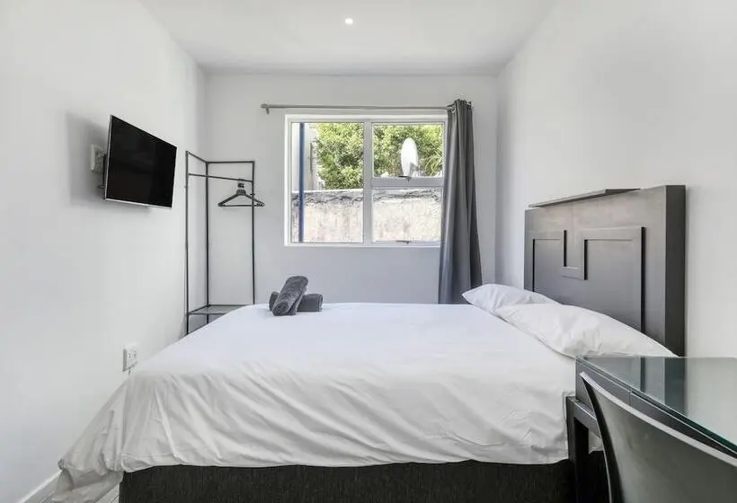ベーシックルーム, Inn & Out Express Sea Point