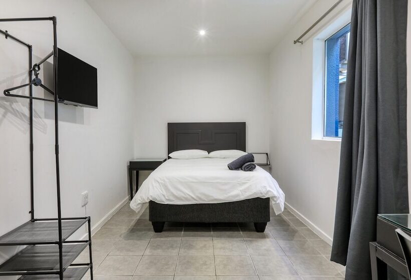 Номер Basic, Inn & Out Express Sea Point