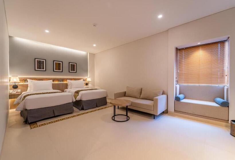 جناح جونيور, Montana @oceanside Mandalika