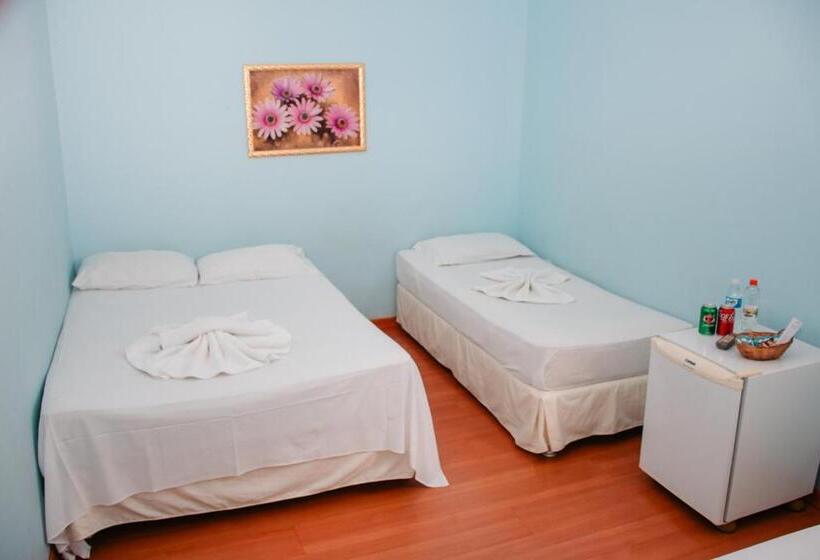 Quarto Quádruplo Estandar, Pousada Arco íris