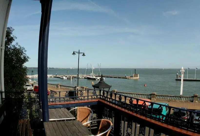 キングサイズベッドのスタンダードルーム, Royal London Yacht Club
