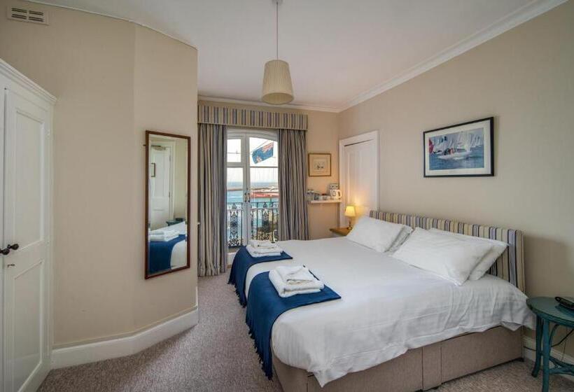 带大床的标准间, Royal London Yacht Club