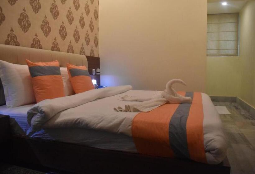 デラックスルーム, The Kashi Residency