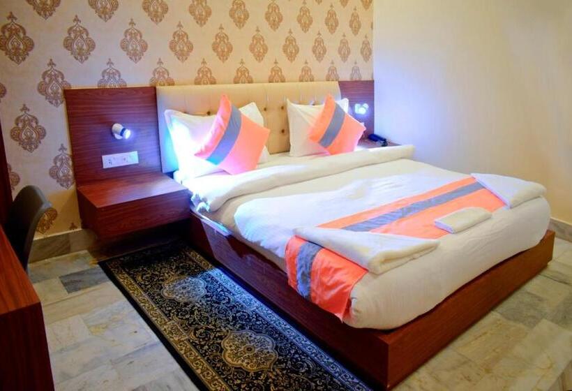 デラックスルーム, The Kashi Residency