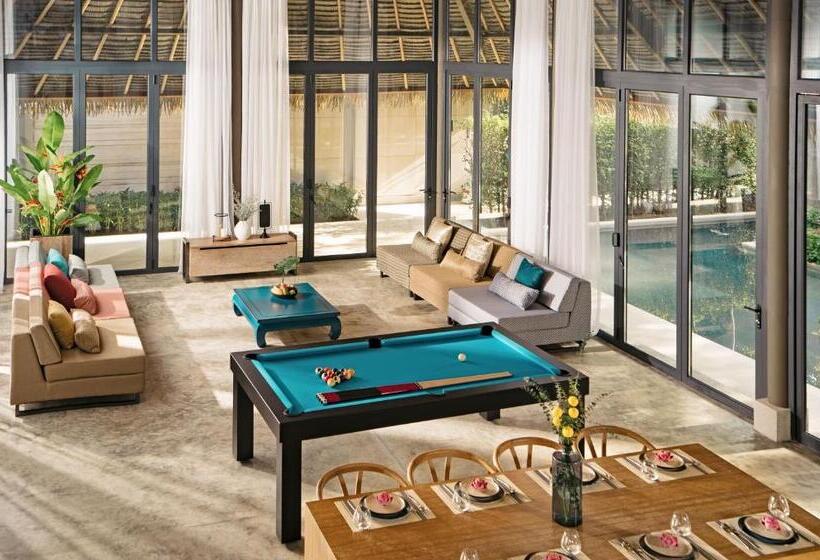 ویلای 4 خوابه, Villa Escape Burasari