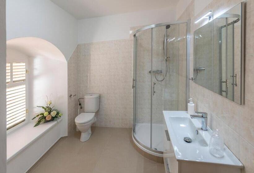 غرفة ديلوكس, Zámecká 17