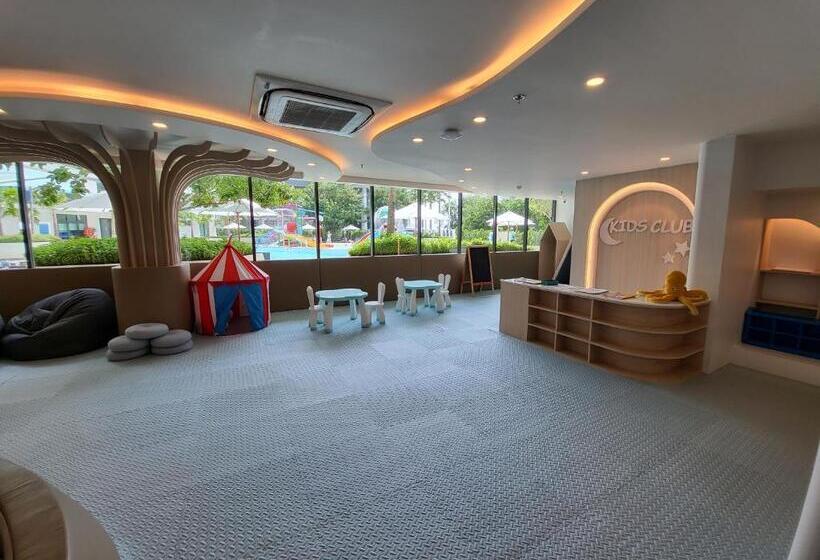 Студия Deluxe, La Vita Phuket Rawai