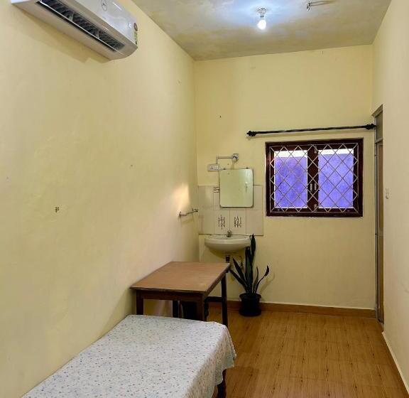 اتاق لوکس, Anjunapalms Guesthouse
