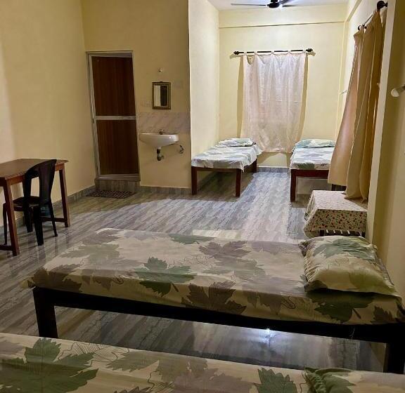 四人标准间, Anjunapalms Guesthouse