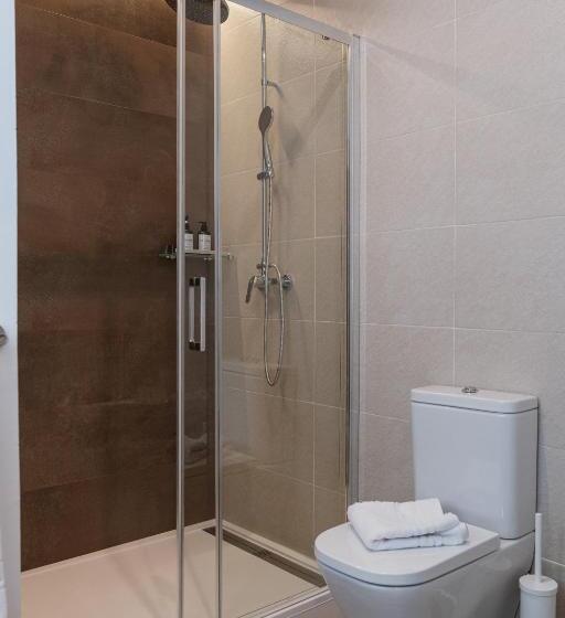 اتاق استاندارد چهار تخته, Sevilla Dostorres