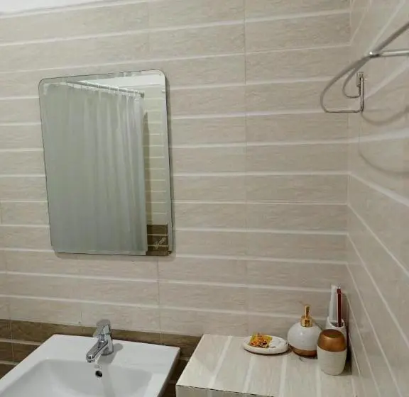 اتاق لوکس خانوادگی, Subinh Hotel And Restaurant