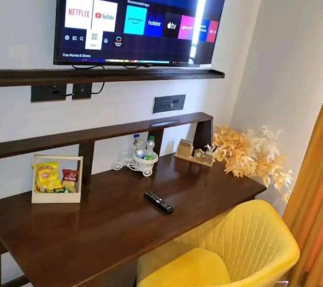 חדר סטודיו סטנדרד, The Heaven Studios