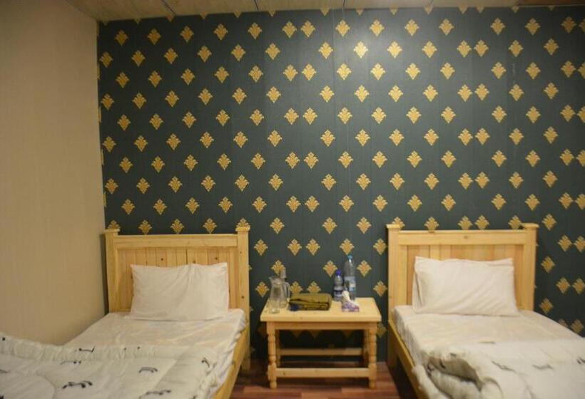 Deluxe Room Mountain View, Zamosh Resort