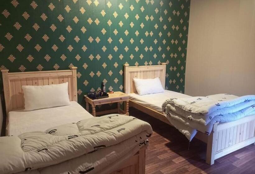 Deluxe Room Mountain View, Zamosh Resort