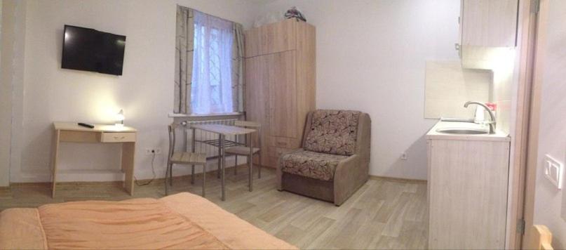 Standard Stúdió Szoba, студия у моря французский бульвар