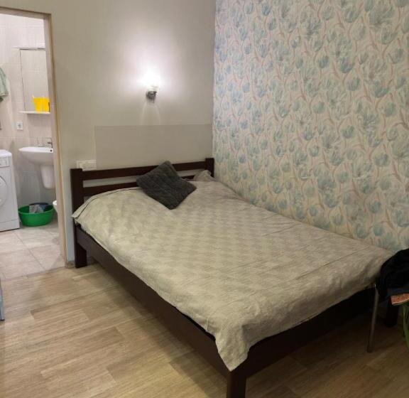 Standard Stúdió Szoba, студия у моря французский бульвар