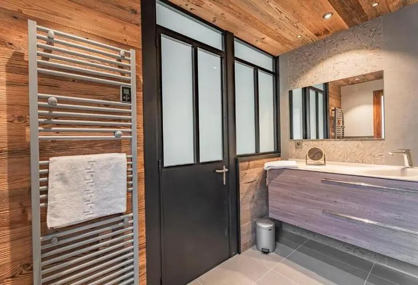 Standard-huone Parveke, Chalet Charming B And B