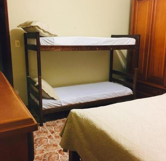 Четырехместный Номер Стандарт, Hostel Dos Gringos