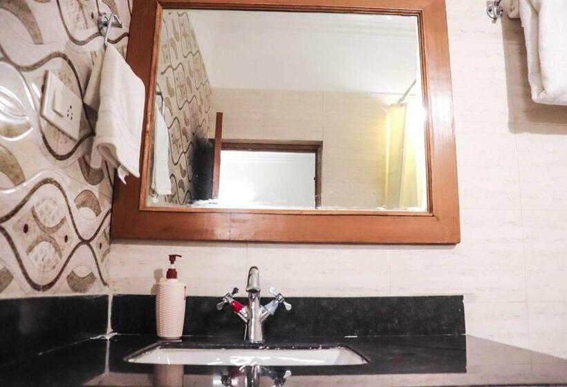 Трехместный Номер Классика, Collection O 81374 Priyanka Resort