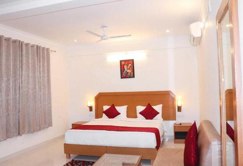 三人经典房间, Collection O 81374 Priyanka Resort