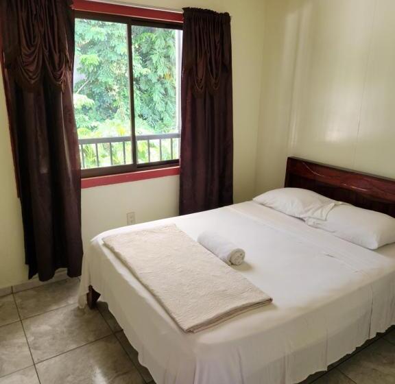 آپارتمان 1 خوابه, Family