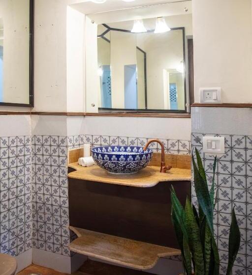 Superior-huone, Lamrin Ucassaim Goa A 18th Century Portuguese Villa