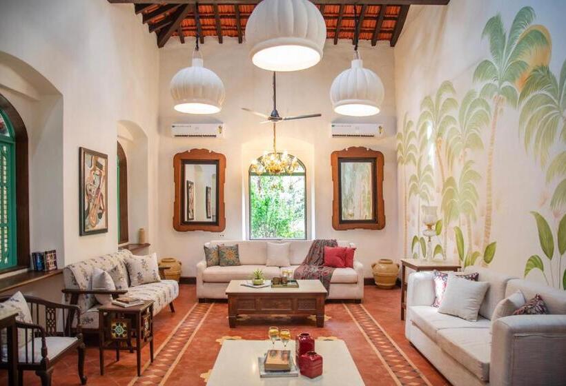 Huvila, 1 makuuhuone ja uima-allas, Lamrin Ucassaim Goa A 18th Century Portuguese Villa